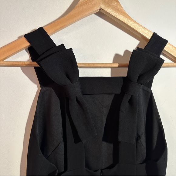 Club Monaco Dresses & Skirts - Club Monaco Dellena Black Bow Dress